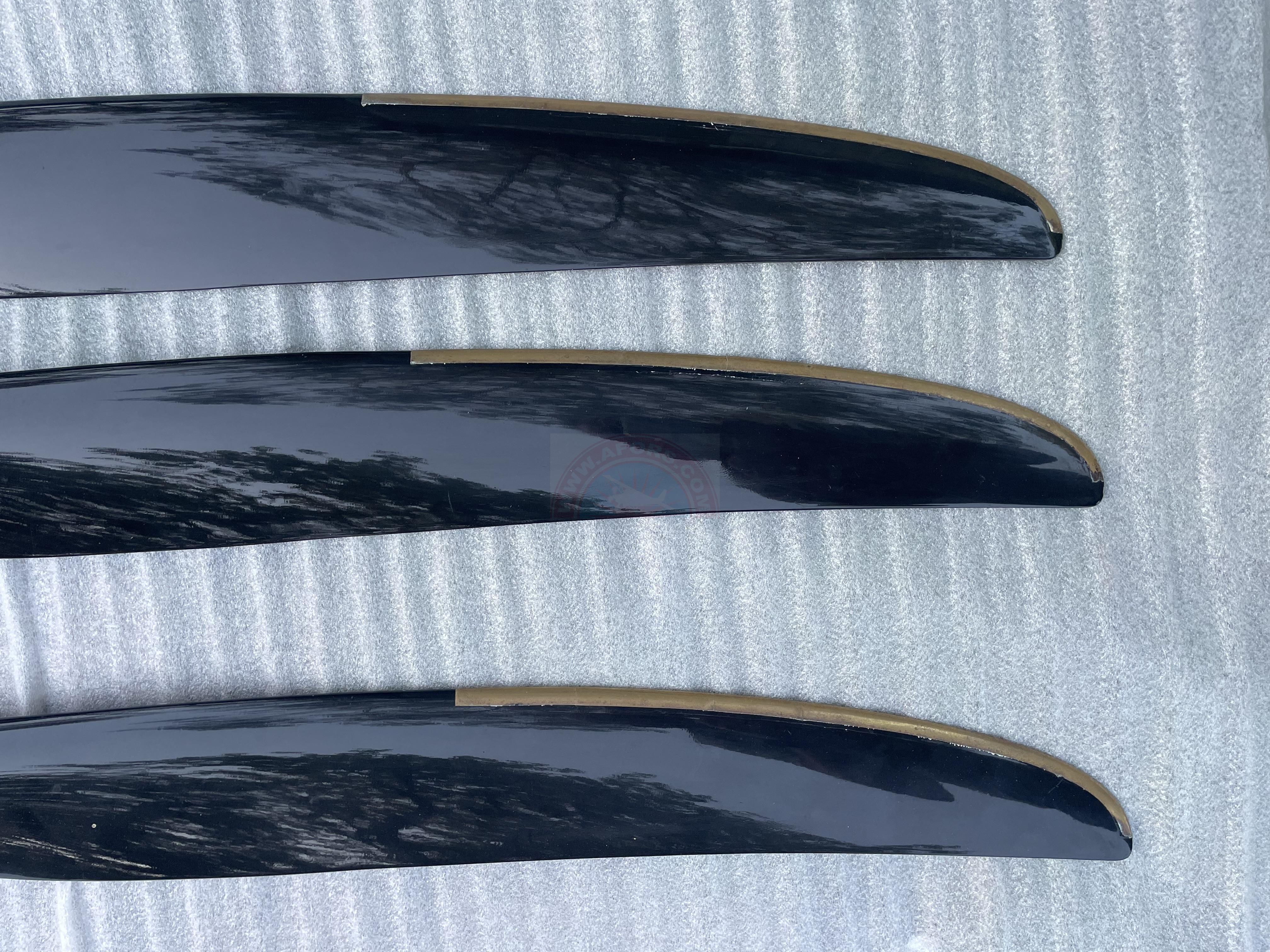 The sun shines on the mountains and trees (by Adam Kool on Unsplash)