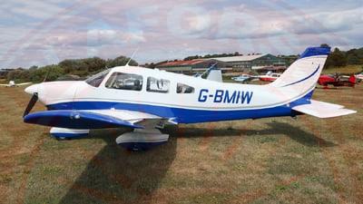 PA-28-181 Archer II share at Shoreham.