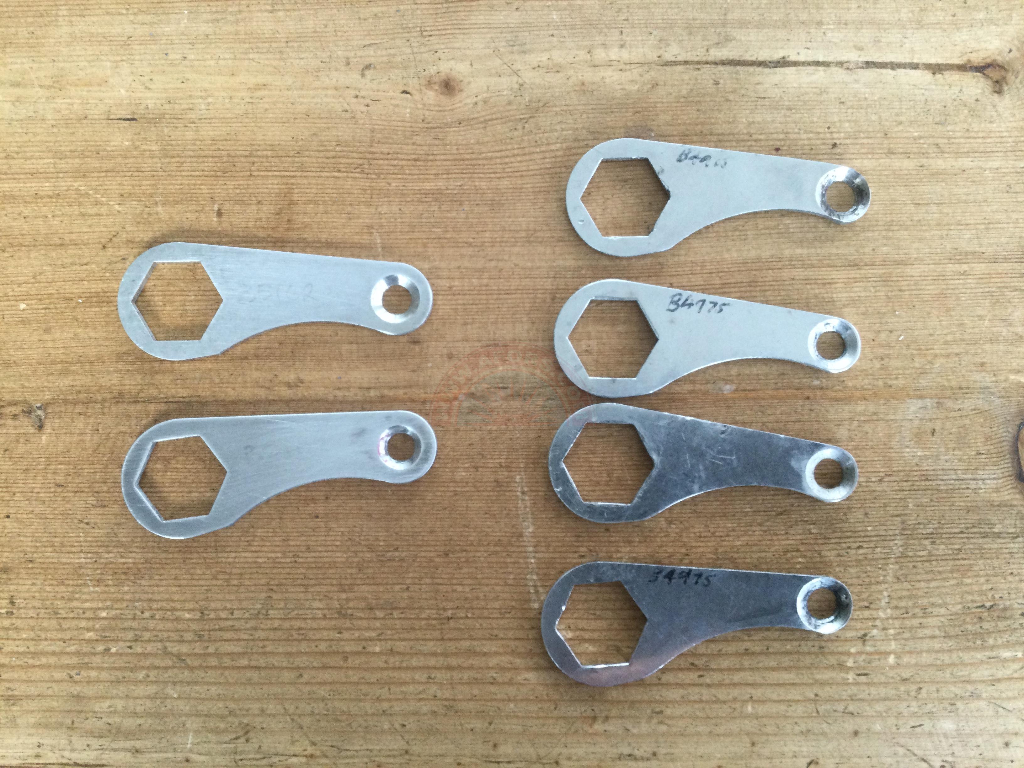 Pegasus Hang bolt locking plates