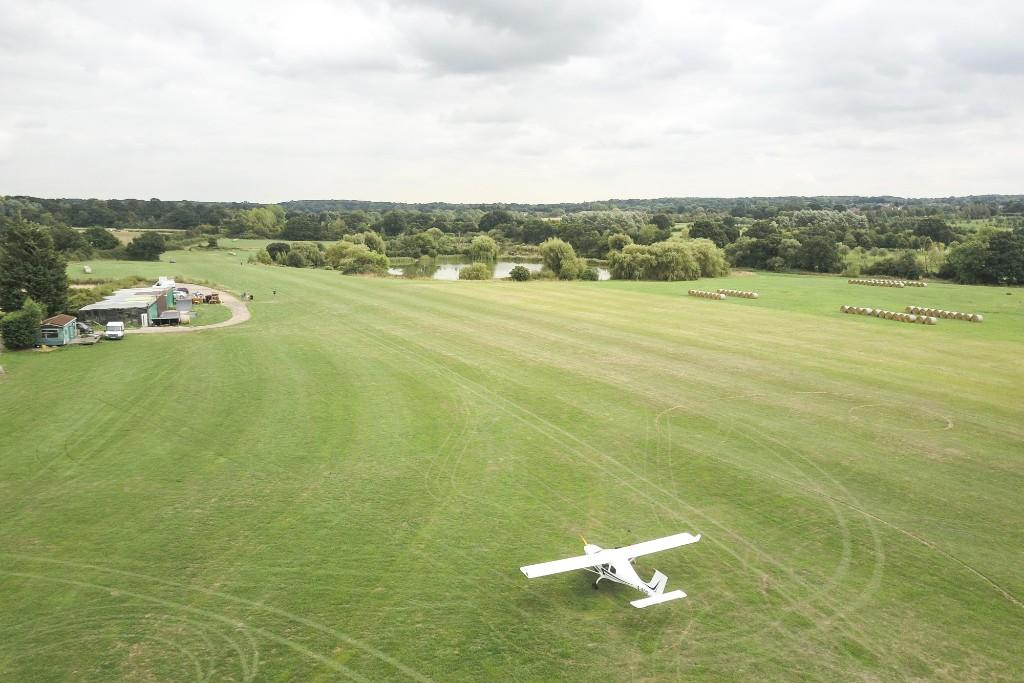 Private Airstrip and 5bed House at Napps Field, Essex afors advert